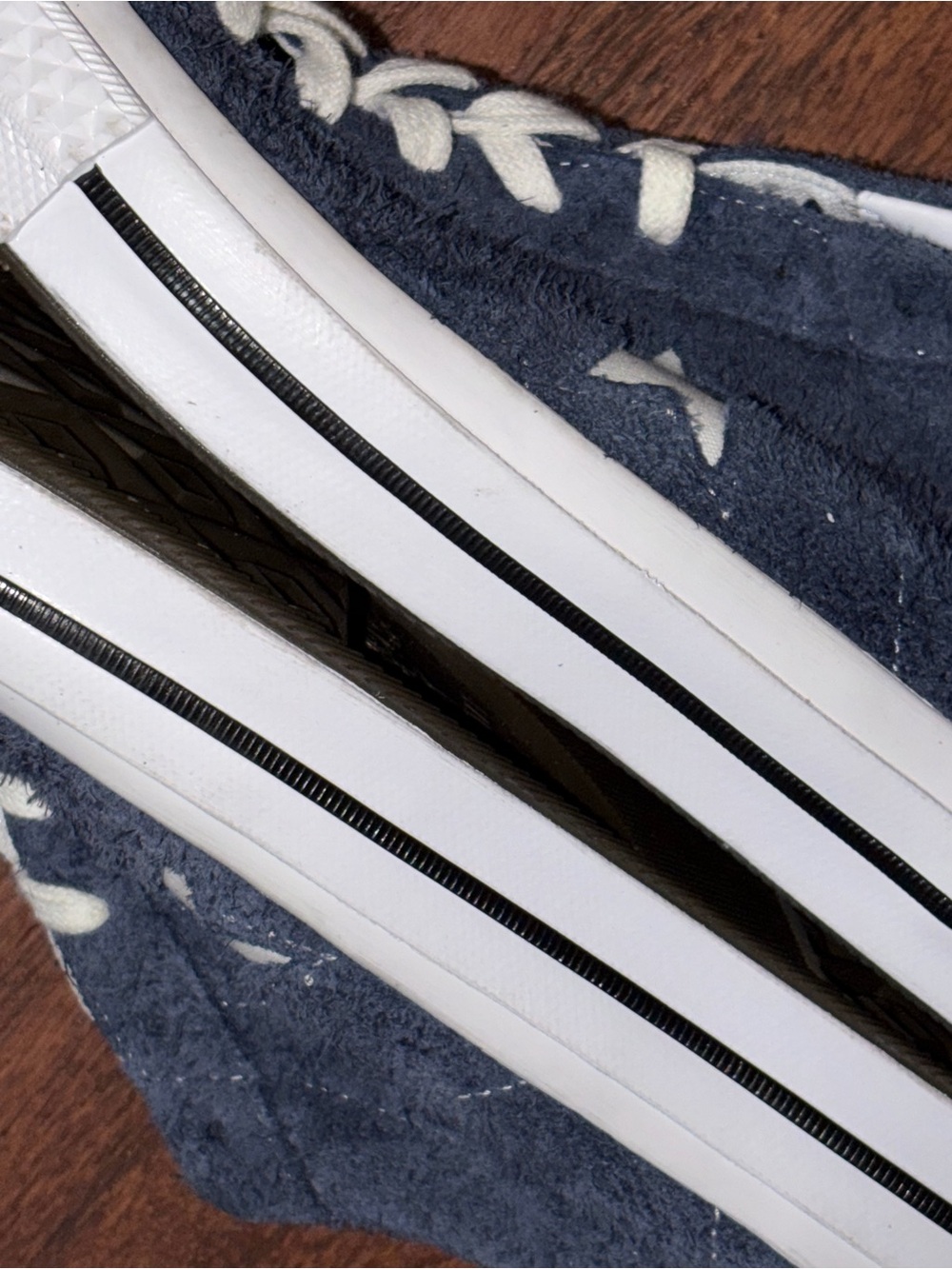 Converse - Picture 13 of 14